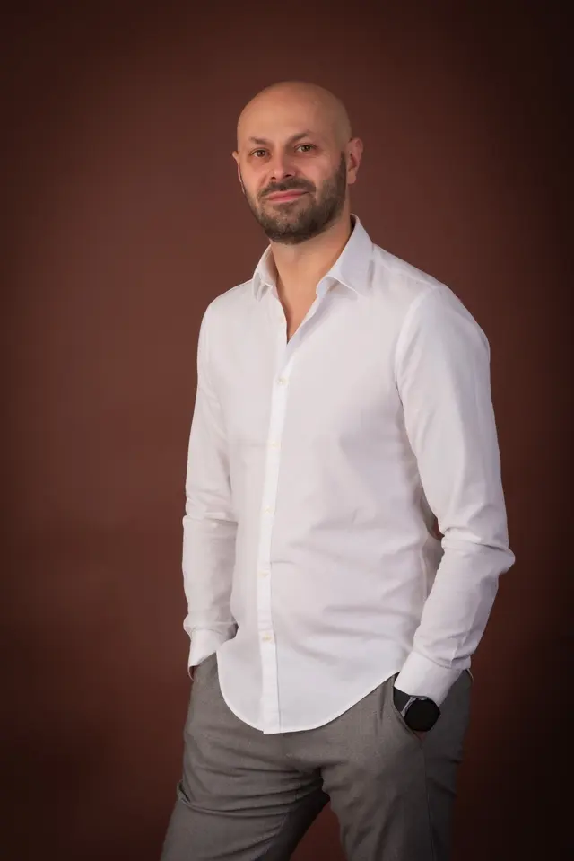 Alex, teacher of salsa, bachata and rueda de casino